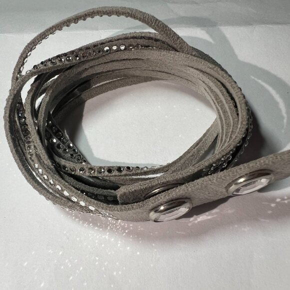 New Never Worn Authentic Swarovski Slake Bracelet in Grey - Picture 4 of 12